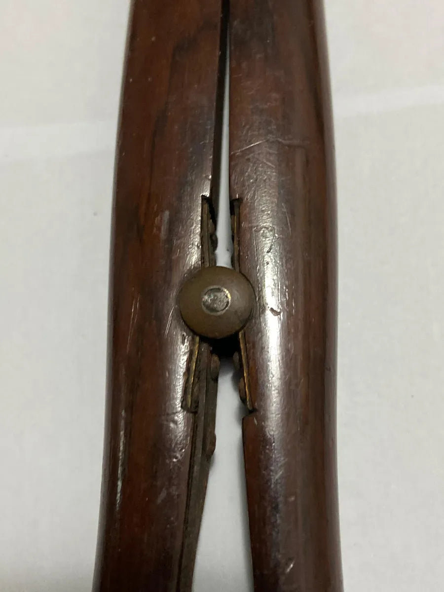 Pegador Antigo Em Madeira Nobre 28cm