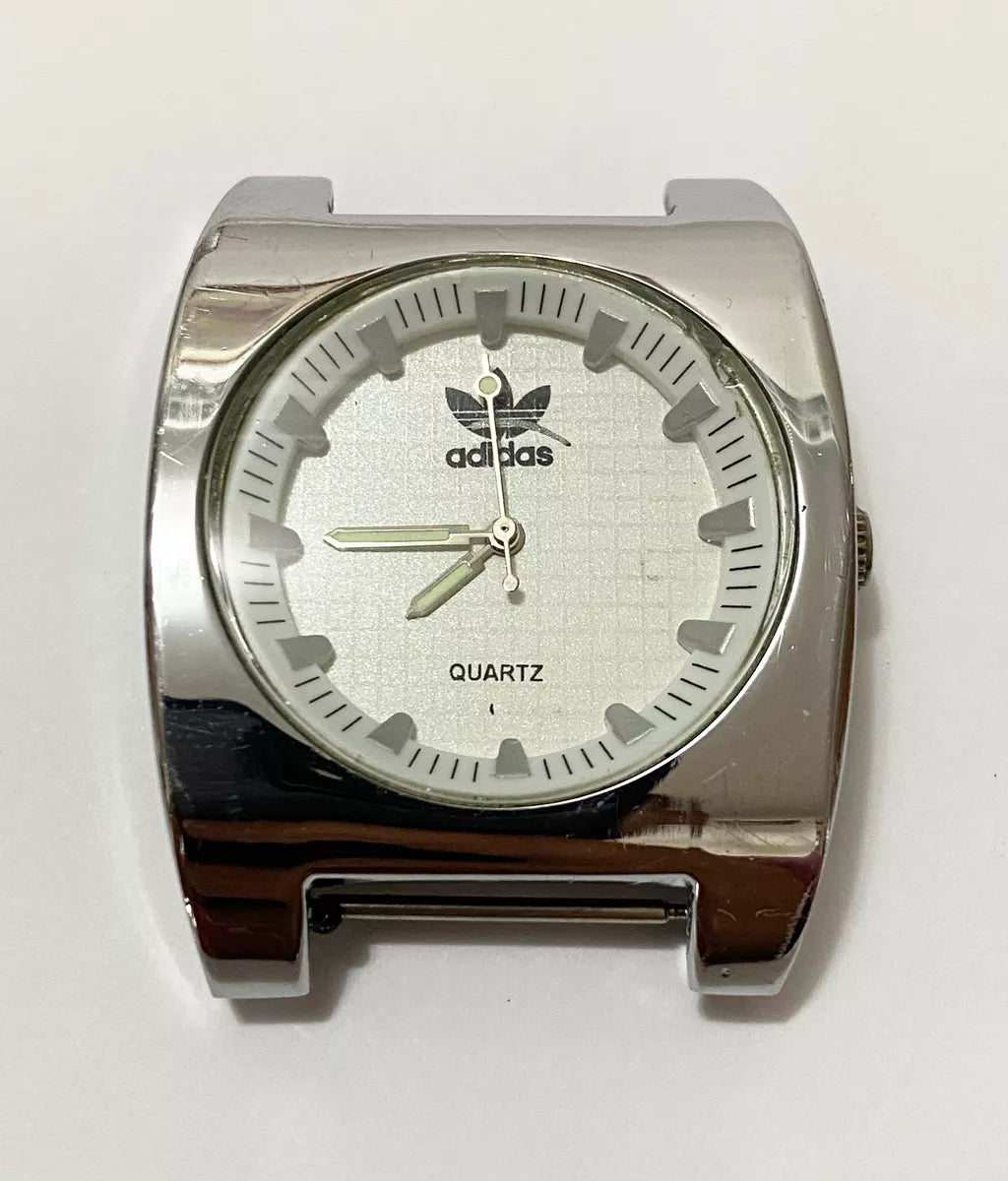 Relógio Antigo Adidas Quartz Prata Japan Movt Prata Quadrado Prateado