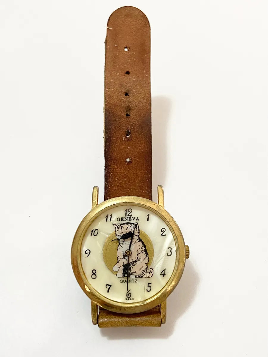 Relógio Antigo Geneva Gato Óculos Quartz Japan Dourado