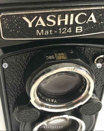 Câmera antiga Yashica Mat-124 B