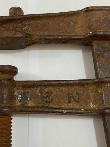 Grampo Antigo Tipo F Em Ferro Maciço - Ferramenta