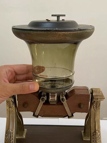 Licoreira Antiga Em Formato De Sino Com Caixa De Musica