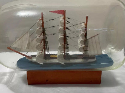 Antigo Barco Na Garrafa Caravela Angra Dos Reis