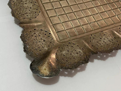 Bandeja Antiga De Metal Com Desenhos Retangular Cor Prata