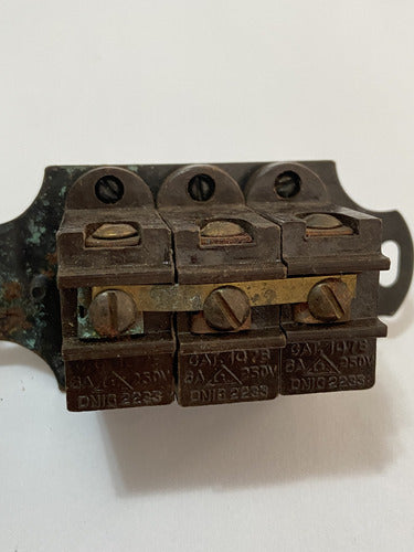 Antigo Interruptor Triplo Em Baquelite