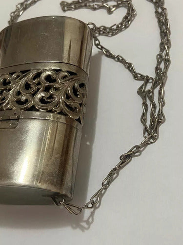 Bolsa De Metal Antiga Cor Prata Com Detalhes