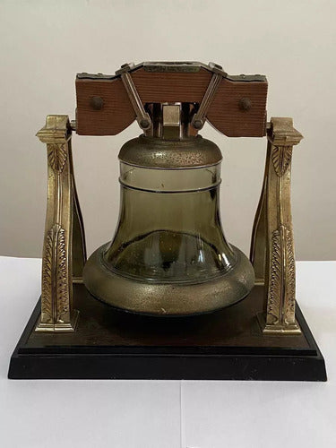 Licoreira Antiga Em Formato De Sino Com Caixa De Musica