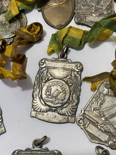 Lote Antigas Medalhas Honra Ao Merito