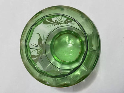 Vaso Antigo De Vidro Com Desenhos Cor Verde E Dourado