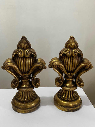 Antiga Escultura Flor De Liz Dourada