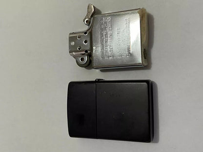 Isqueiro Antigo Com Desenho Borboleta