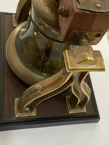 Licoreira Antiga Em Formato De Sino Com Caixa De Musica