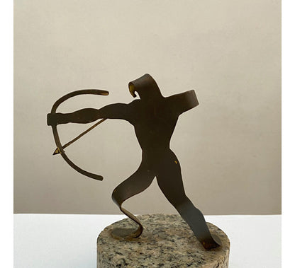 Escultura Antiga Guerreiro Arco E Flecha Metal E Granito